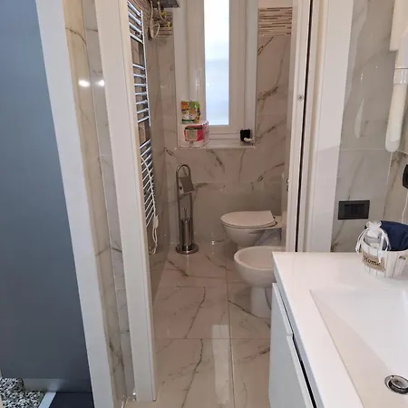 S & G Apartment *